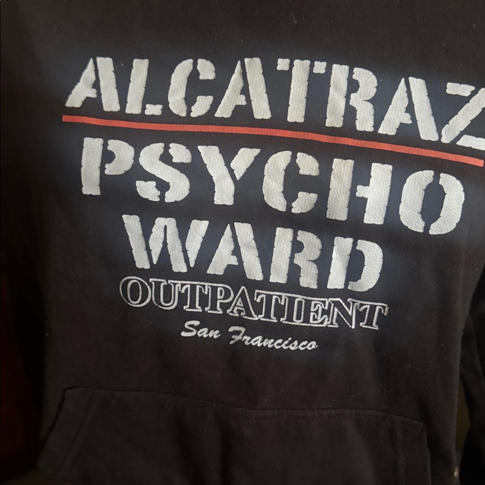 "Alcatraz Psycho Ward Outpatient" Vintage Style Black Hoodie - Size S - Picture 2 of 4